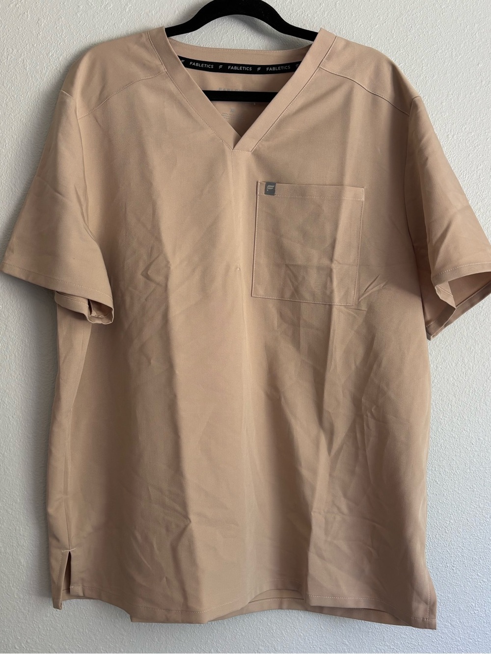 Fabletics Men’s Khaki Scrub Top